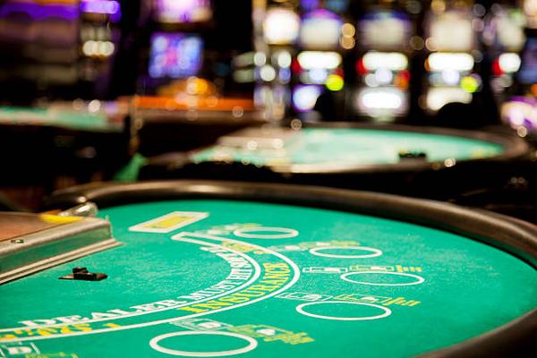 Explore Live Dealer Casino Games through an online casino Singapore Platform for Players
